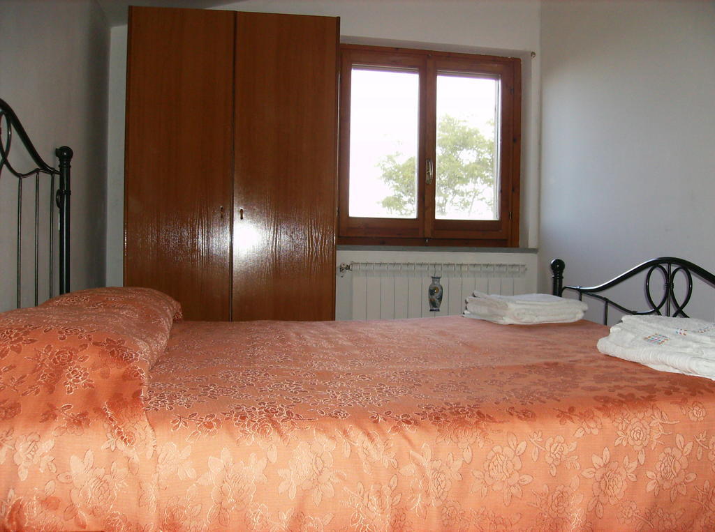 Отель Agriturismo Lu Formaggio Castelli Номер фото